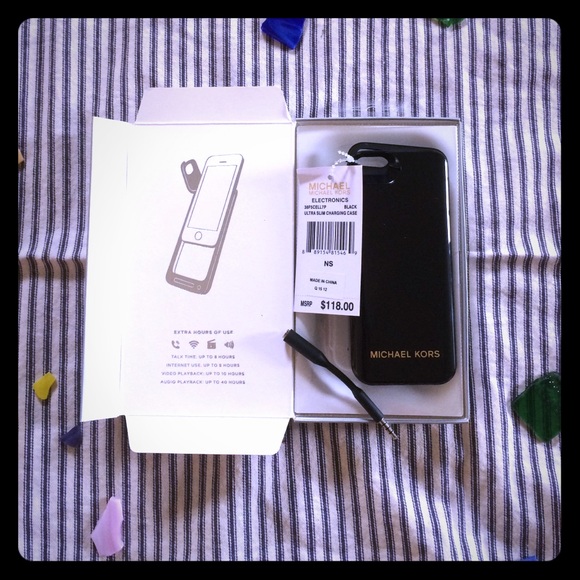 Michael Kors iPhone 5 & 5s Ultraslim Charging Case