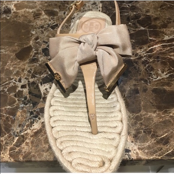 Tory Burch cream Bow Sandals sz 6