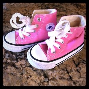 Converse pink, size 4T