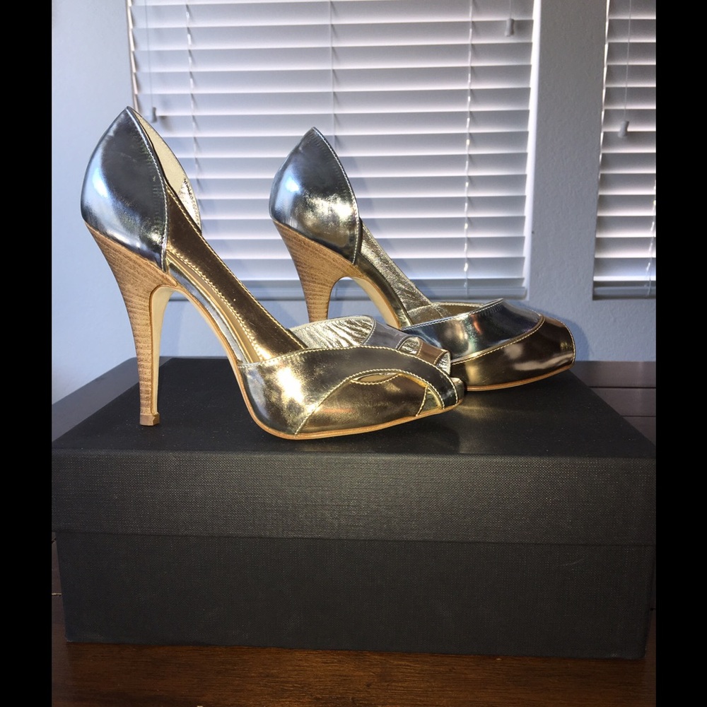 NIB GIUSEPPE ZANOTTI GOLD/SILVER PEEP TOE PUMPS - Picture 2 of 4