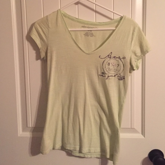 Aeropostale v neck