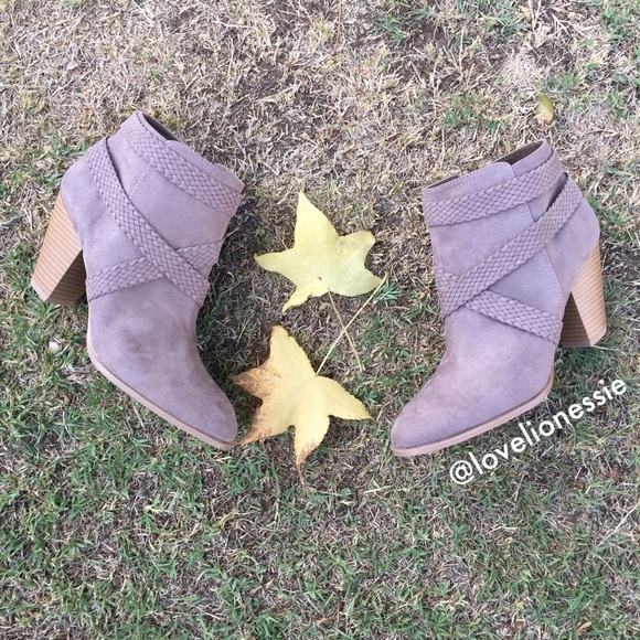 SALE•••LAST PAIR••• Vegan Soft Suede Ankle Booties - Picture 5 of 5