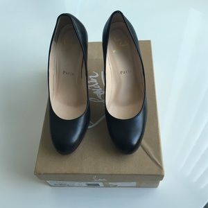 Christian Louboutin Black Pumps-size 36 black.