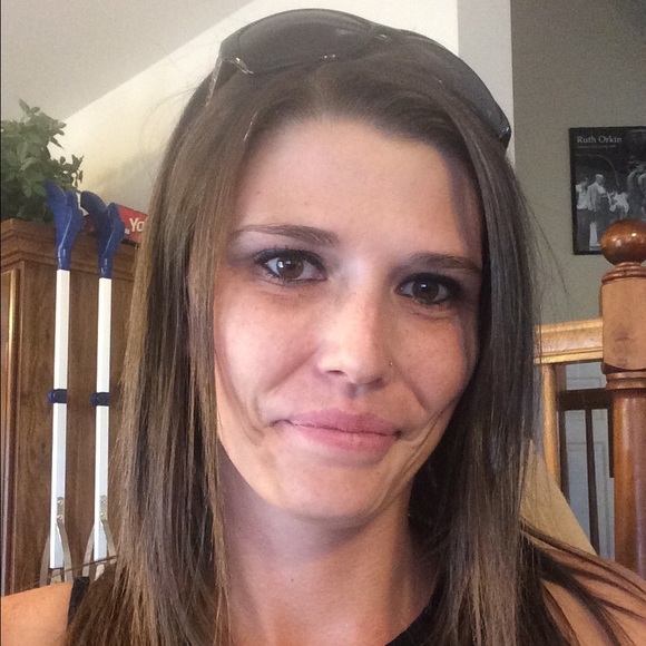 Meet your Posher, Heather - Picture 1 of 1