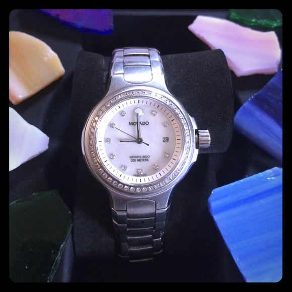 movado series 800 women's diamond