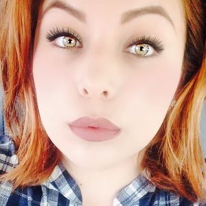 Meet your Posher, Adriana