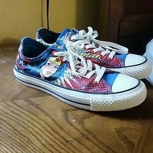Wonder Woman Converse