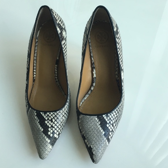 Tory Burch snake skin pumps-size 6