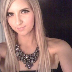 Meet your Posher, Jennifer