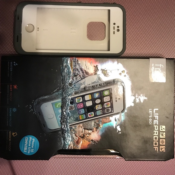 iPhone 5s lifeproof - Picture 2 of 2