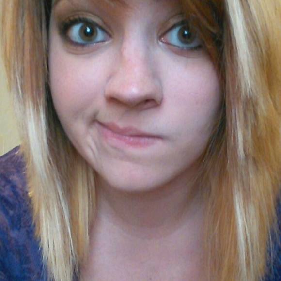 Meet your Posher, Kelli - Picture 1 of 1