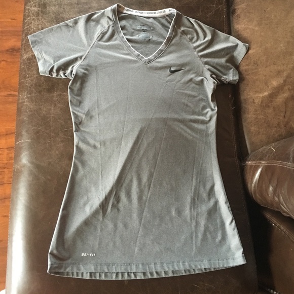 Nike PRO Dri-fit fitted v-neck Tee