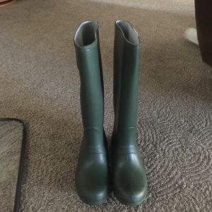 Hunter green rain boots