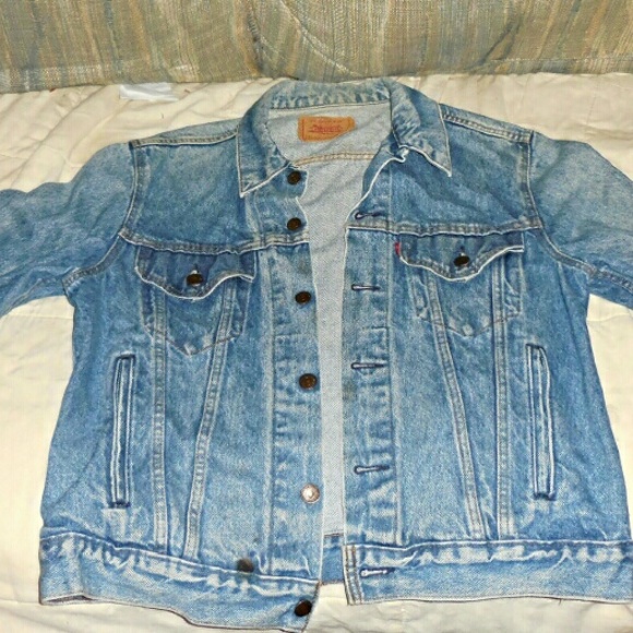 FINAL MARKDOWN! Vintage 80s Levi's Jean Jacket