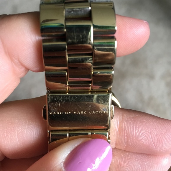 Marc Jacobs Watch! - Picture 2 of 4