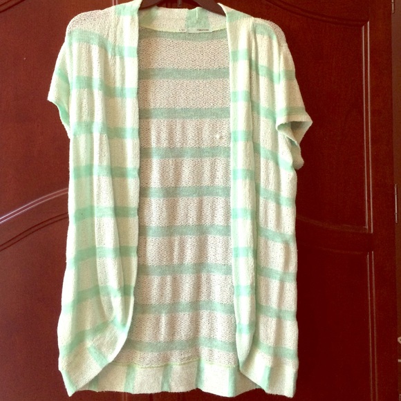 Short sleeve cardigan