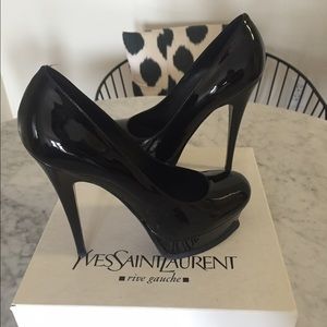 YSL Black Vitello Vernice Tribute 105 pumps
