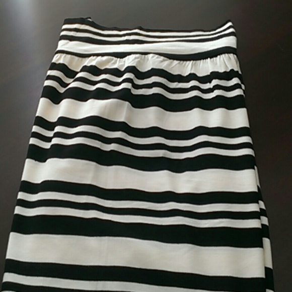 Maxi skirt - Picture 2 of 2