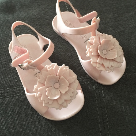 Baby pink toddler sandals