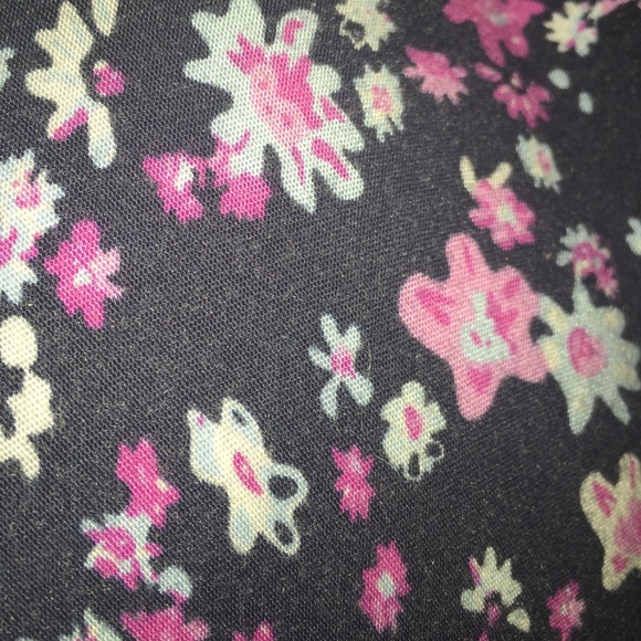 Meet your Posher, Danielle - Picture 2 of 2