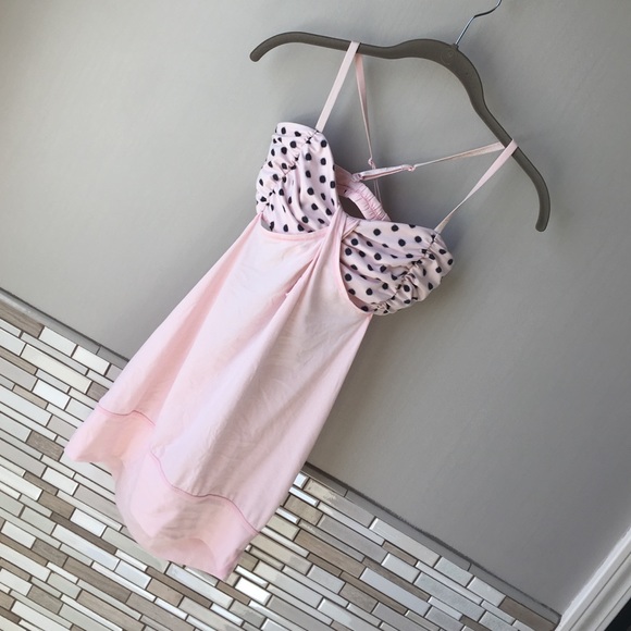 Lululemon top size 6