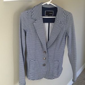 Trendy blazer