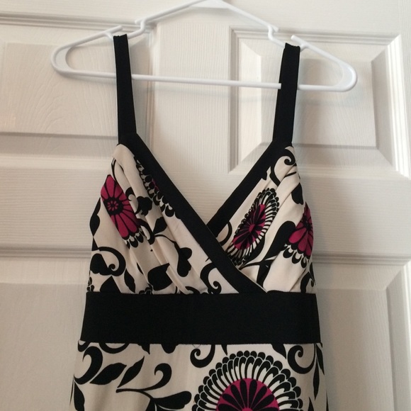 Dress - Picture 2 of 4