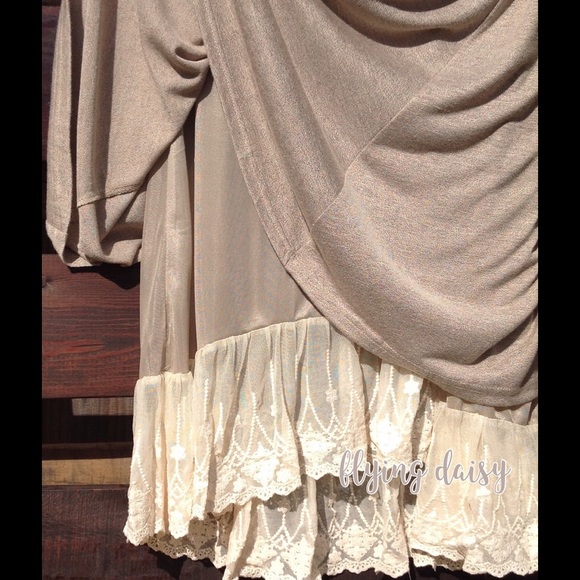 Plus Size Lace Extender Tunic Dress Layering Top - Picture 3 of 3