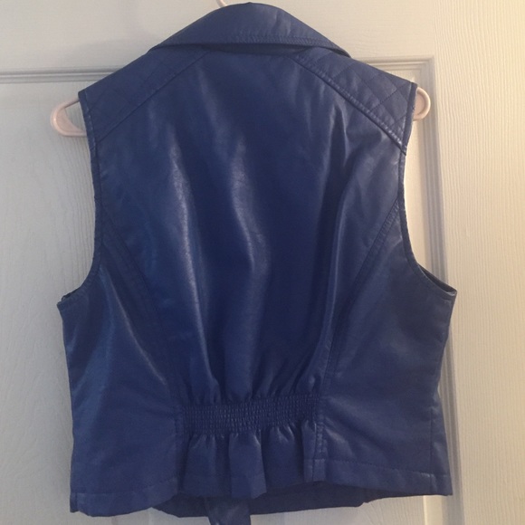 Blue Vest - Picture 2 of 2