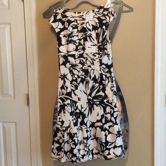 ANN TAYLOR - Picture 2 of 3