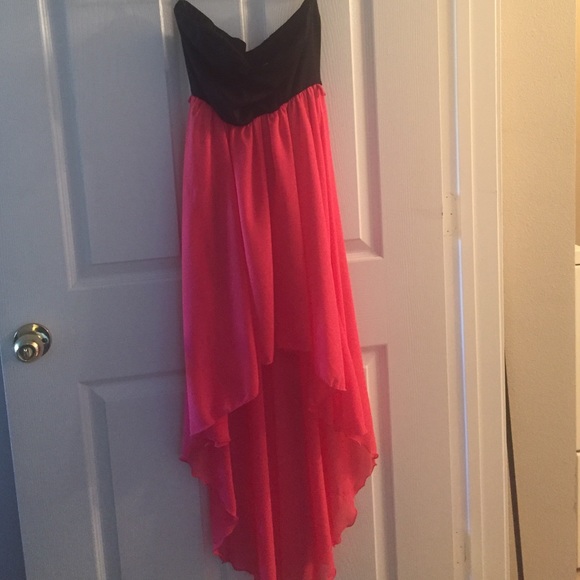 Best dress ever!!! Sad to let it go! - Picture 1 of 2