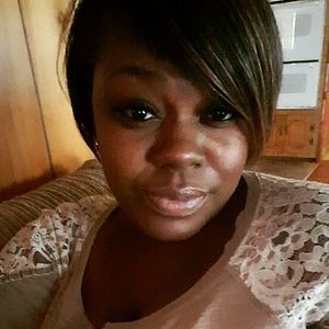 Meet your Posher, Keshia