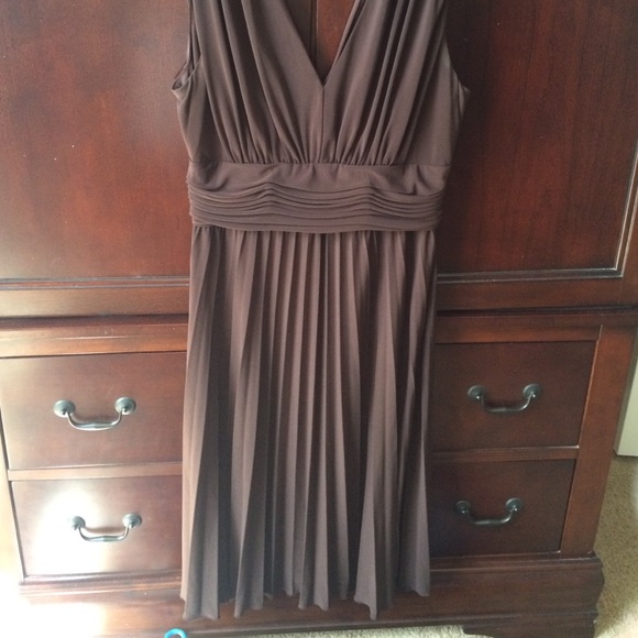 Dress - Picture 3 of 3