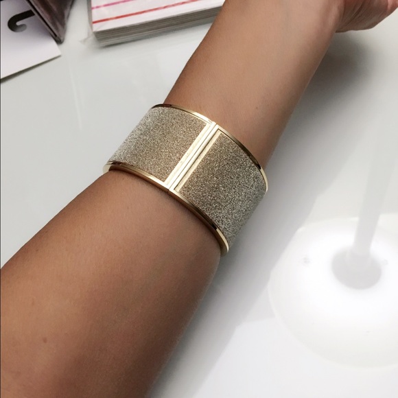 Gold cuff/bracelet with hinge