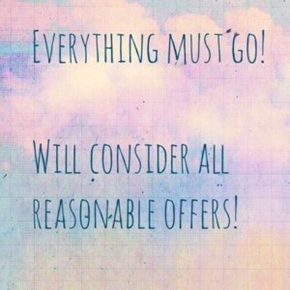 Everything must go !!
