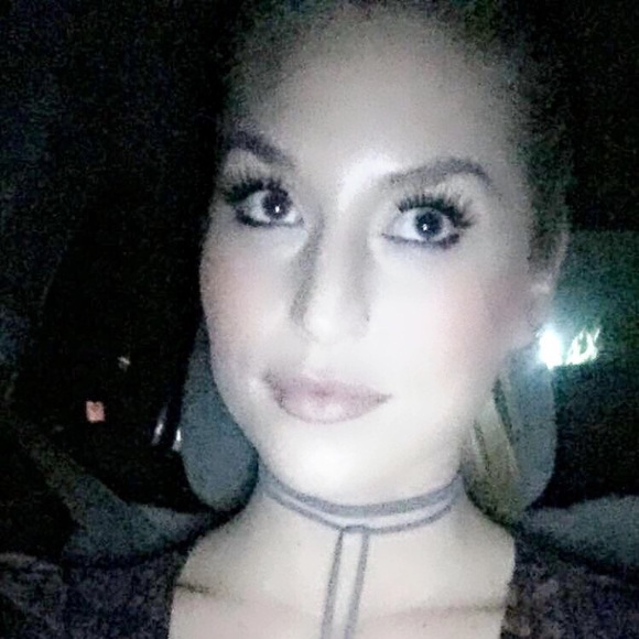 Meet your Posher, Jillian