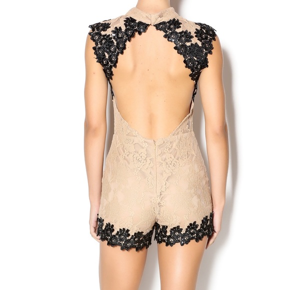 NEW‼️ Cream Lace Romper w/ Black sequence - Picture 2 of 4