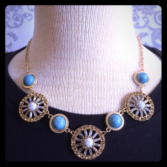 Jewelry - MEDALLION STATEMENT NECKLACE
