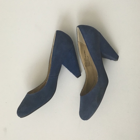 Urban outfitters pumps