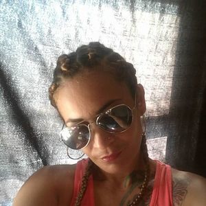 Meet your Posher, Yadira