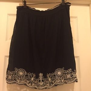BCBG black and white embroidered skirt