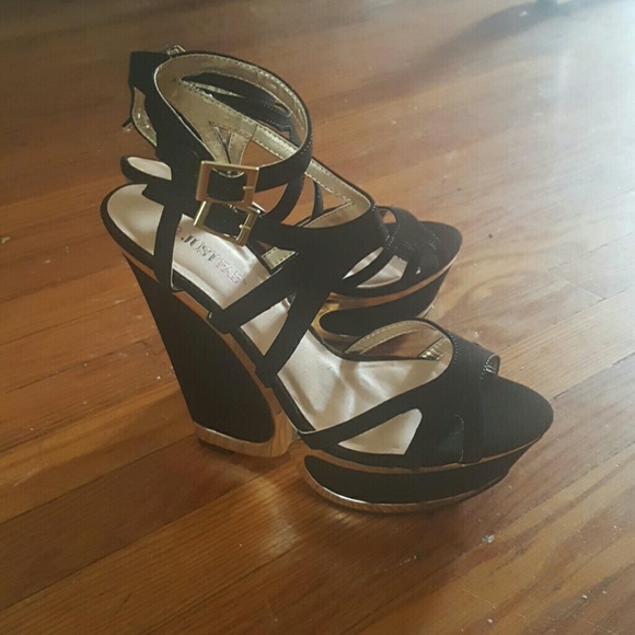 Justfab wedges - Picture 2 of 4