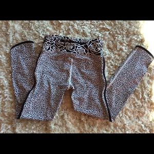 Lululemon pants size 4