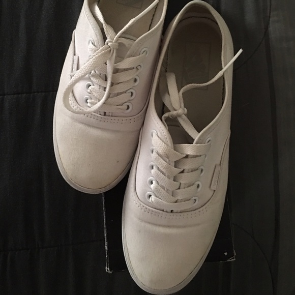White VANS - Picture 2 of 3