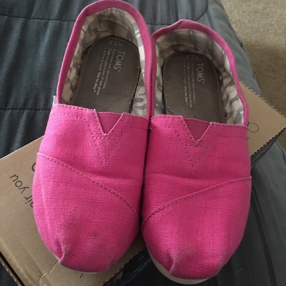 Pink TOMS - Picture 2 of 4