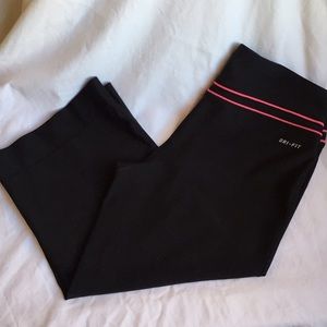 Nike Dri Fit Capri S
