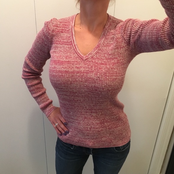 💋VICTORIA SECRET V-NECK SWEATER💋