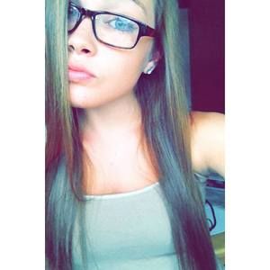 Meet your Posher, Corrine