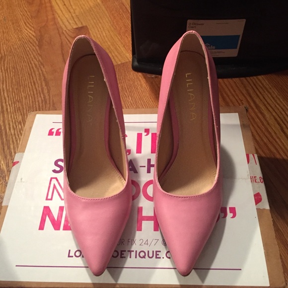 Pink pumps