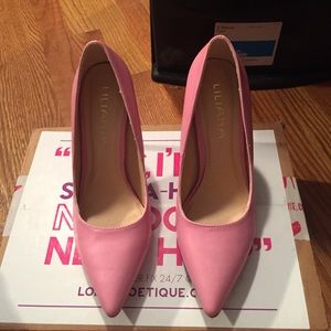 Pink pumps